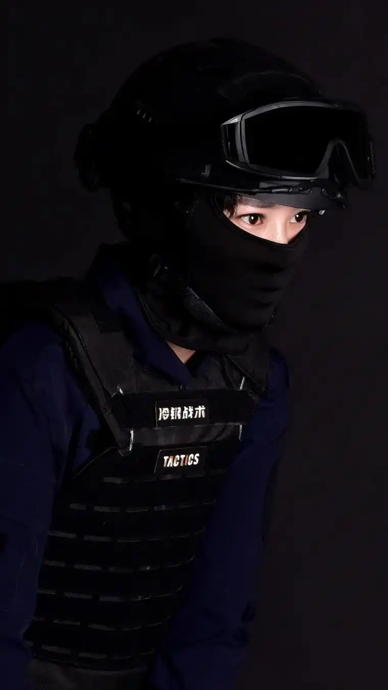 swat #警察 #特警 #战术装备 - 抖音
