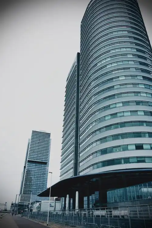 公司,办公室,商业,城市,城市景观,天空,市中心,建筑,建筑物,建筑设计