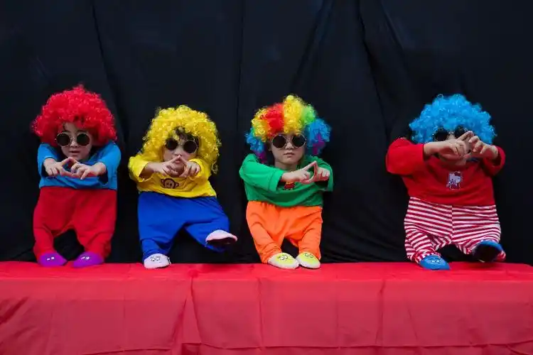 舞蹈串烧《欢乐小人舞》