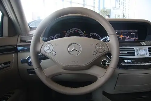 【奔驰s级(进口)-内饰图片奔驰s300l尊贵型内饰】-网通社internet