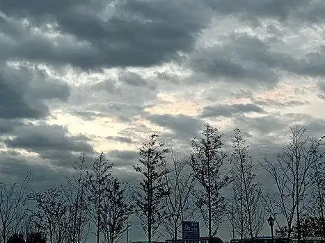 阴天图片