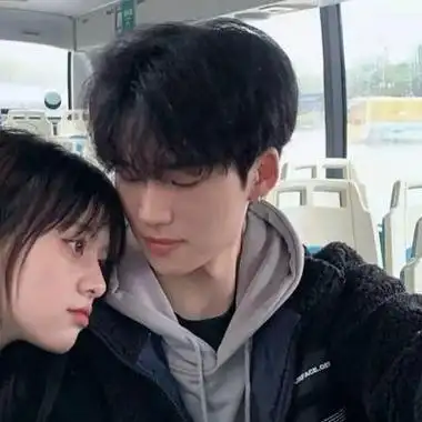 成熟稳重低调的情头一人一张,找到对的人分分钟被宠上天-情侣头像