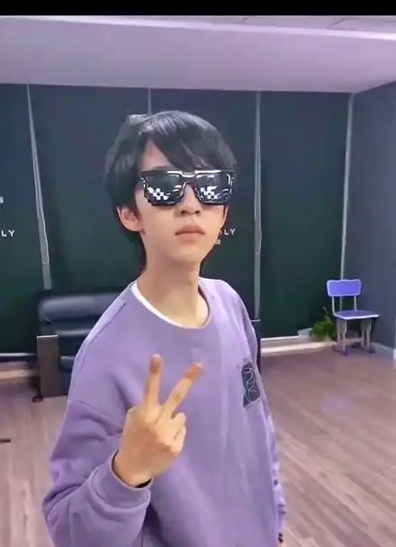 贺峻霖的土味你爱了吗我有点想土味霖霖了