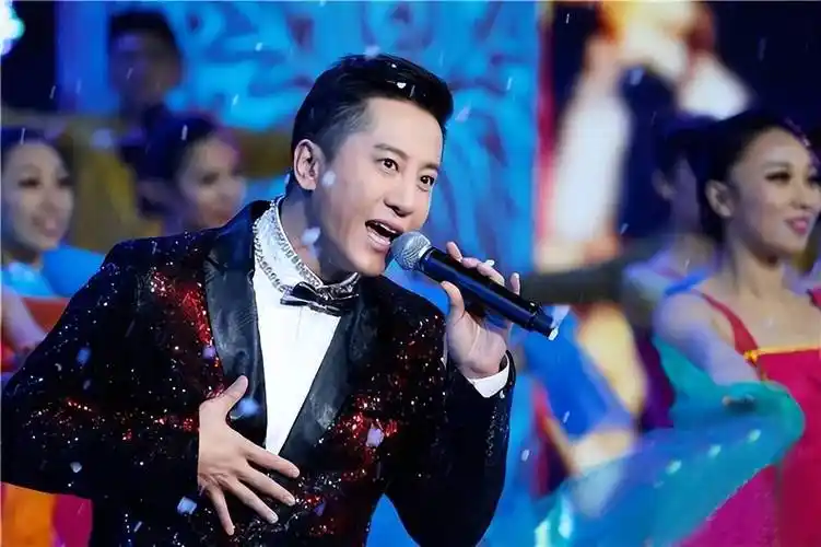 毛宁一年内接连痛失母亲和父亲婚姻成谜故事多