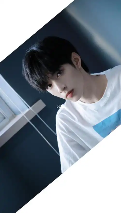 15岁的刘耀文小朋友已经绝版了祝16岁的刘耀文生日快乐刘耀文