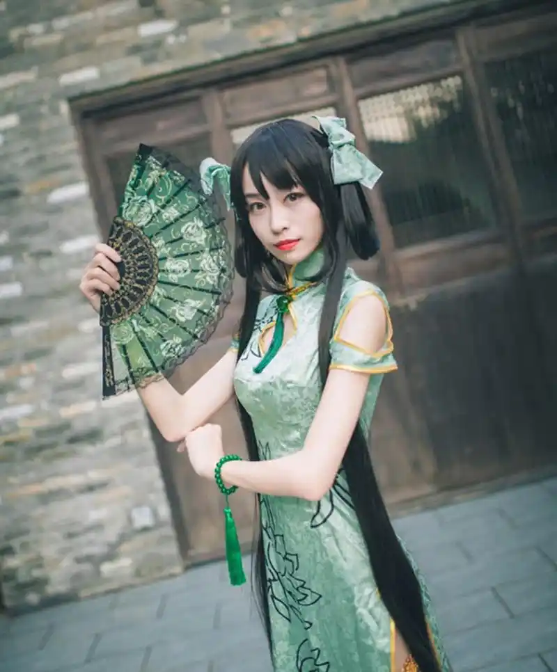 cos秀##王之愿#绿色旗袍大小姐"孙尚香"来了.