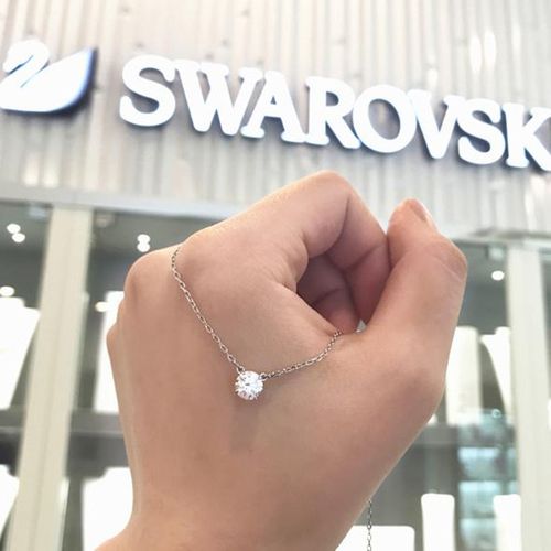 官方正品 swarovski/施华洛世奇 attract 圆形晶彩 时尚闪亮 女士项链