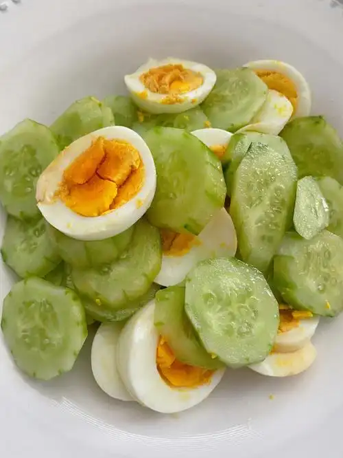 4.13 | 黄瓜0677鸡蛋,简单减脂早餐盘