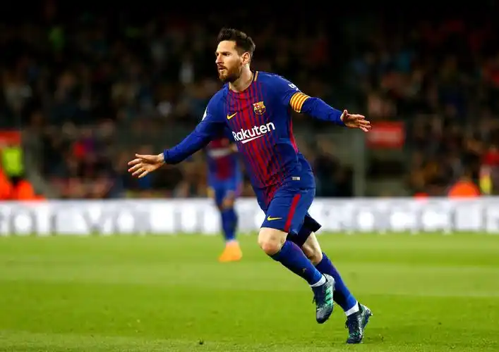 下战书c罗邀请梅西来意甲踢球这次梅西敢应战吗