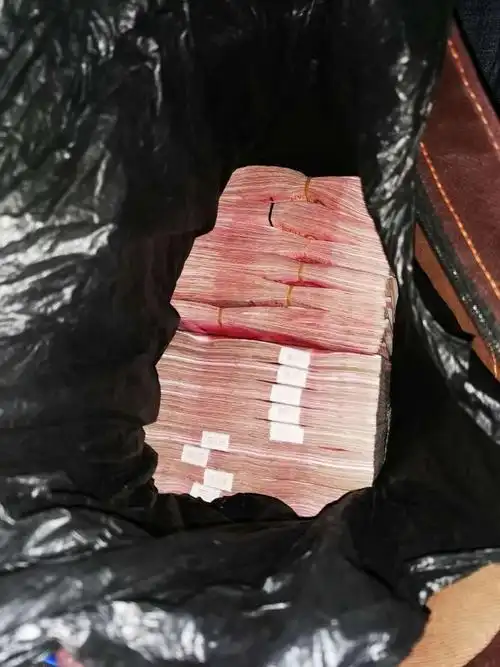 点赞15万现金找回来了多亏了西安的哥