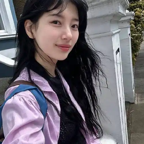 裴秀智超话【instagram】#裴秀智李斗娜#230629 skuukzky ins更新【在