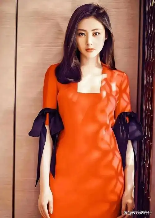 此女只应天上有,为何下凡到人间,说的就是张天爱吧?