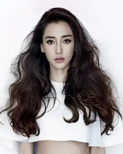 杨颖(中国女演员,模特,歌手)一般指angelababy.