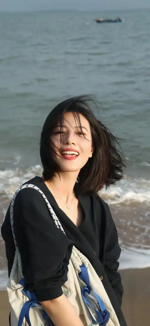 丰富一下女神高圆圆锁屏壁纸_高清图集_新浪网