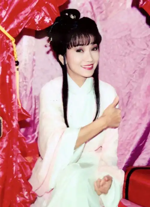 胡媚娘(《新白娘子传奇》中的角色)_尚可名片