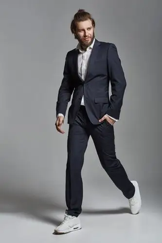 时尚男人系列-穿着休闲西装的时尚男人图片-高清图片-图片素材-寻图