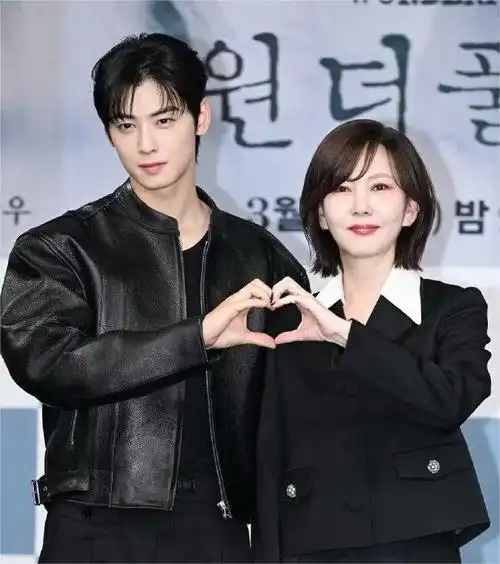 原创金南珠和车银优年龄差很大但美好世界里莫名还挺搭