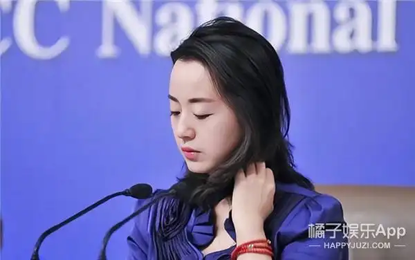 发卡这张图最出圈,所以人送外号"发卡姐"↓千万别被钱歆艺高冷的不怒