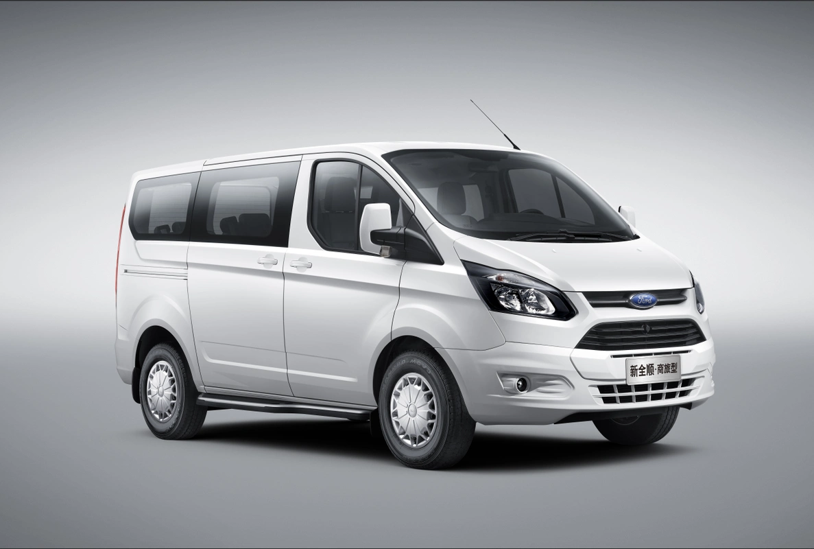 两年就能多赚一辆车1739万元起售福特新全顺商旅型成都车展顺势上市