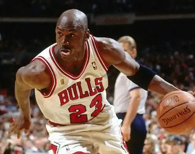生不逢时乔丹若在这个时代打球生涯薪资及个人荣誉绝对会翻倍