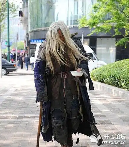 好拉风的乞丐.传说中的帮主? 3回应