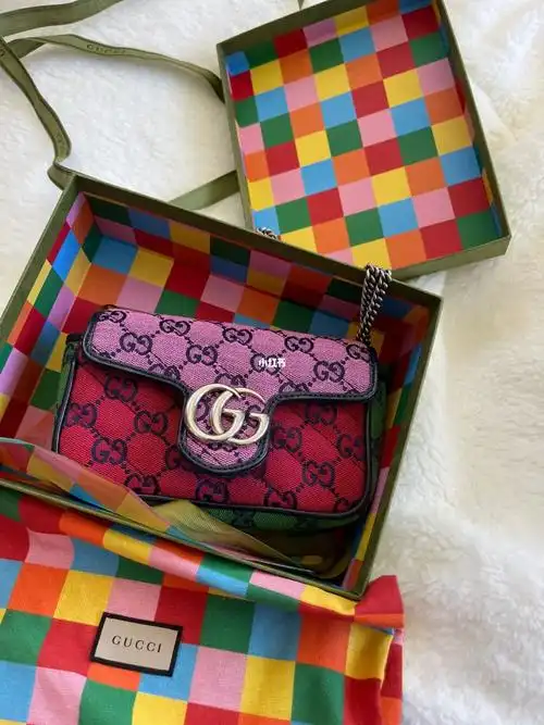 奥克兰出闲置全新gucci彩色老花小包包