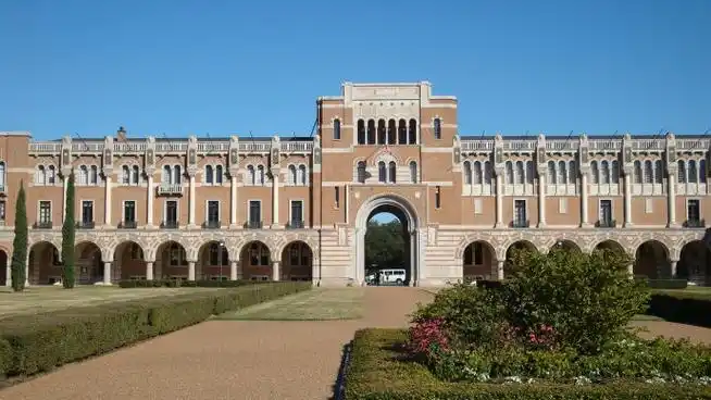 莱斯大学,简称rice,成立于1912年,校园面积300亩,位于休斯敦博物馆