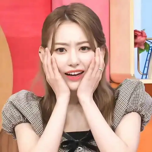 宫脇咲良小糊图头像分享