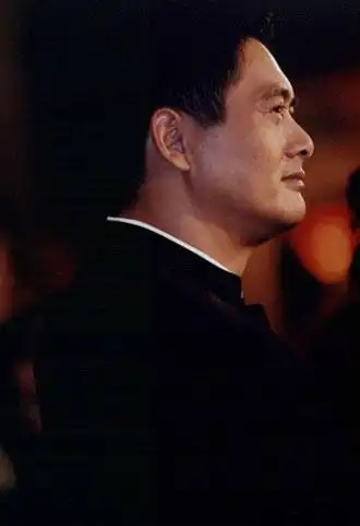 代表之三:周润发周润发可以说开拓了影视界枪战片,警匪片的先河.