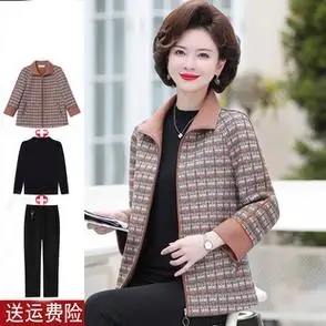 外套新款上衣妈妈春装洋气中老年女装春秋长袖短款格子休闲夹克衫