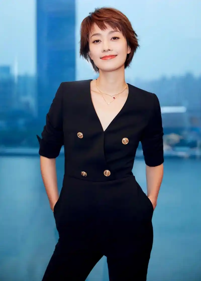 看完马伊琍年轻照片,秒杀姚笛!