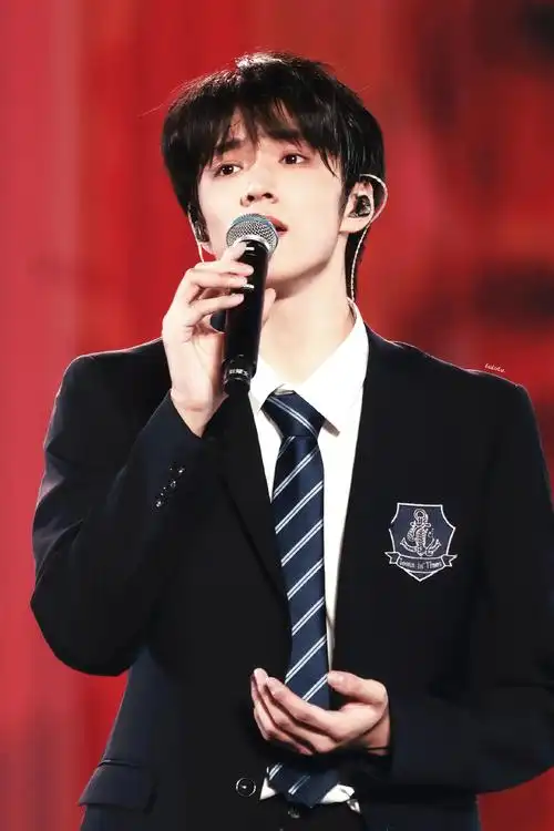 青年演员刘耀文##和刘耀文邂逅夏天