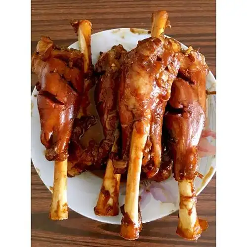 叶落不扫做的家常烧羊腿