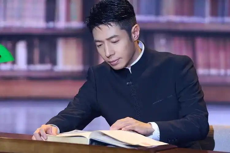 央视又出高分综艺,这才是国综最高水平,撒贝宁和倪大红泪洒现场