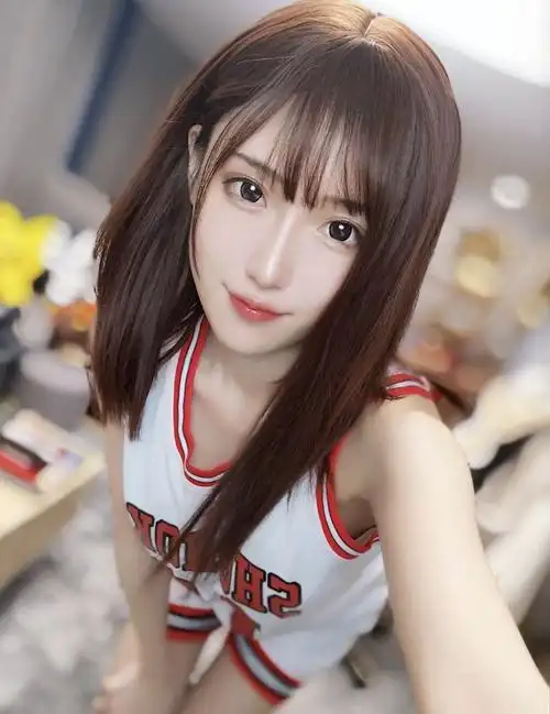 灌篮高手腐团cos赤木晴子外貌清纯似初恋道具篮球很关键