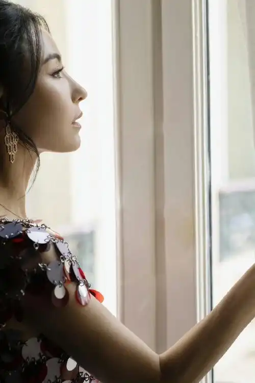 张柏芝好优雅##张柏芝侧颜线条