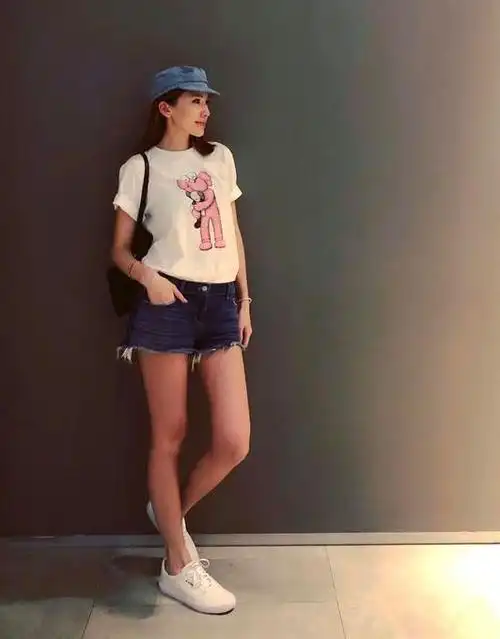 陈若仪不好看,除了高没什么,跟林志玲比差远了!