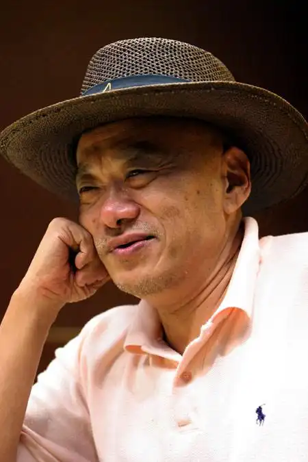 凌峰做客搜狐:张帝太丑 他的照片可以避孕用