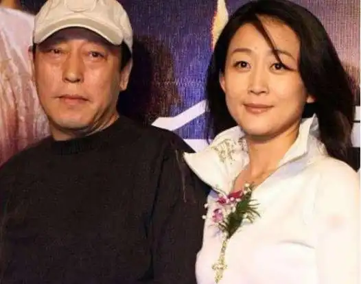 就在几天前,倪大红和惠英红双双出现在长沙的街头,被眼尖的网友一眼瞧