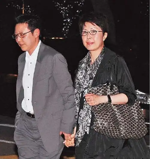 【图】关菊英出柜恋富婆 不想偷偷摸摸_港台星闻_明星-超级明星