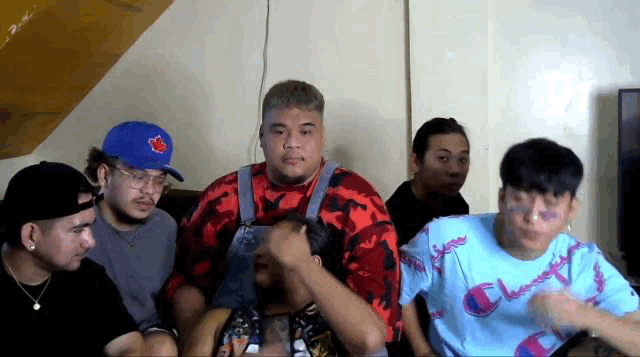 在《【猛男版】新宝岛》走红后很长一段时间,猛男们都对这场狂欢一无