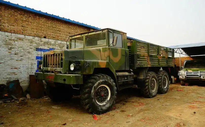 人民解放军军用东方红665型