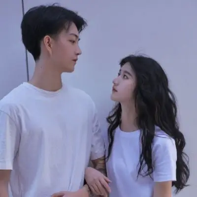 一对两张真人情侣恩爱头像