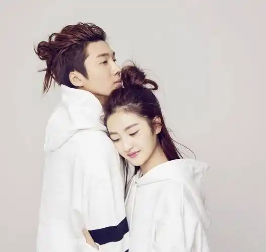 花十年等她长大,如今生活令人十分羡慕_张木易_张千巽_音乐