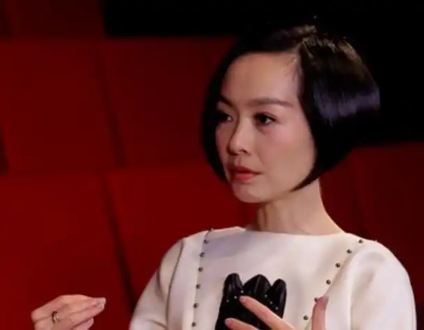 陈鲁豫,一个在中国电视界有着举足轻重地位的名字.