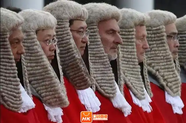 为什么tvb剧里的律师法官们头要顶着白色假发