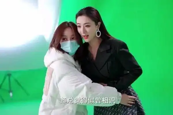 那薇娅的助理应该收入也不少,薇娅的助理琪