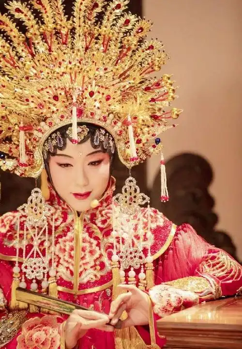 喧闹!李玉刚是哪里人"其乐融融"-第2张图片-中天博客