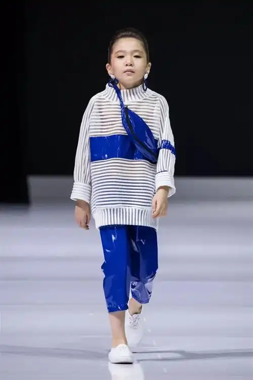 海泡绿棱镜粉2021春夏童装色彩趋势分析