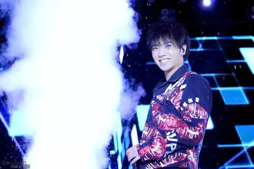 男生头像丨华晨宇头像壁纸